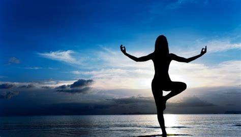 9 Ways Yoga Improves Mental Health