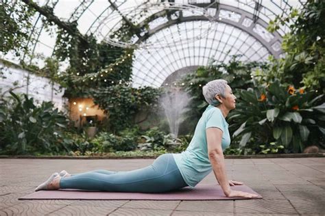 Can Yoga Improve Seniors’ Flexibility?