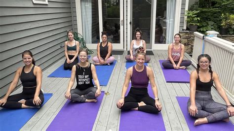 Choose Between Group or Private Yoga