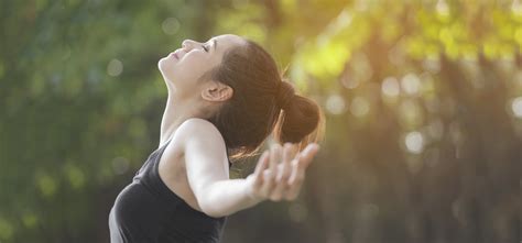 How to Breathe Properly in Yoga Class