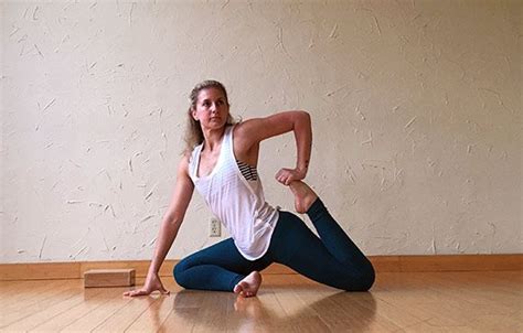 Yoga Poses That Target Hard to Reach Hip Flexors